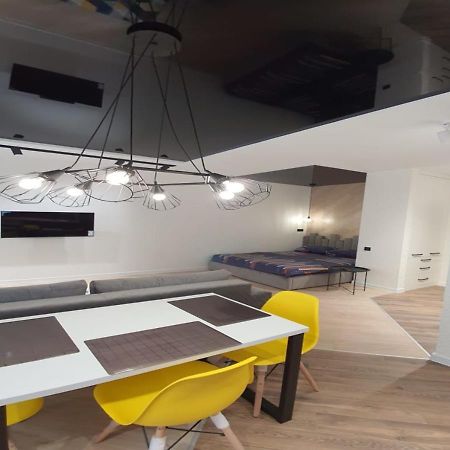 New Lux Apartment 2020 Kharkov Ngoại thất bức ảnh