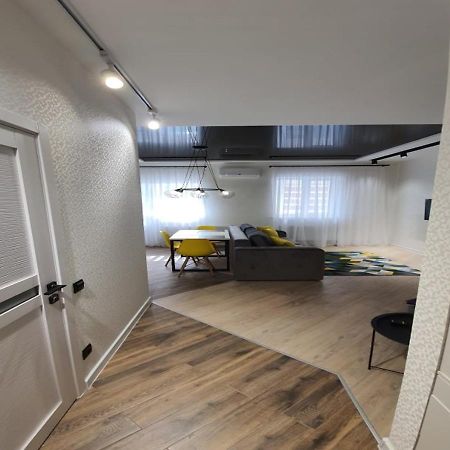 New Lux Apartment 2020 Kharkov Ngoại thất bức ảnh