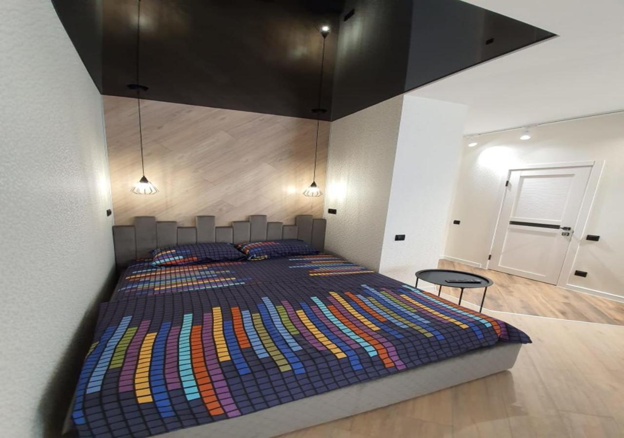 New Lux Apartment 2020 Kharkov Ngoại thất bức ảnh