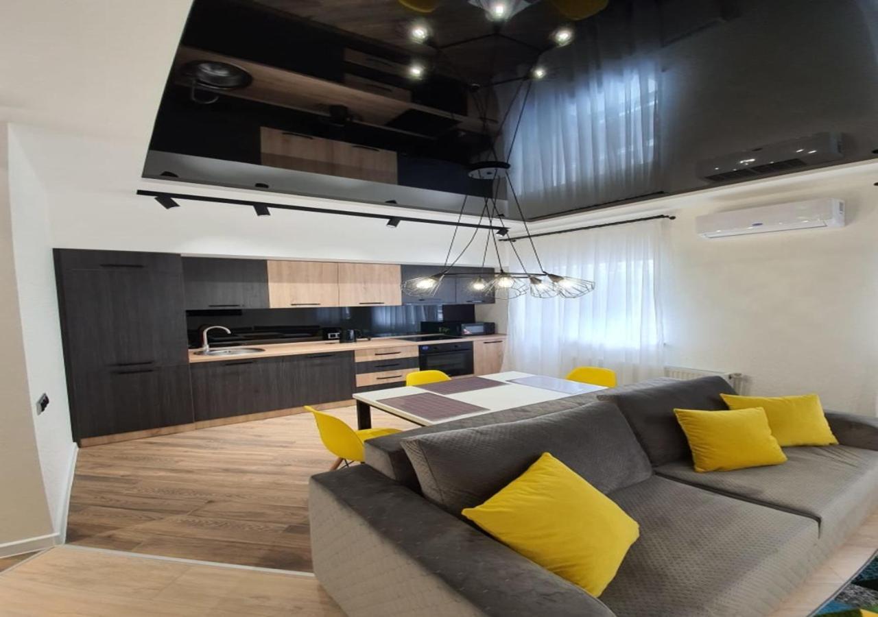 New Lux Apartment 2020 Kharkov Ngoại thất bức ảnh